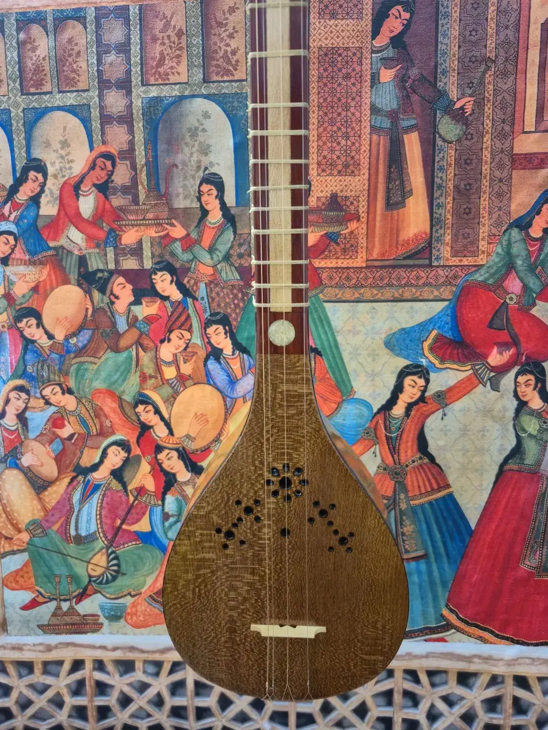 سه تار|سازهای سنتی|تهران, جمهوری|دیوار