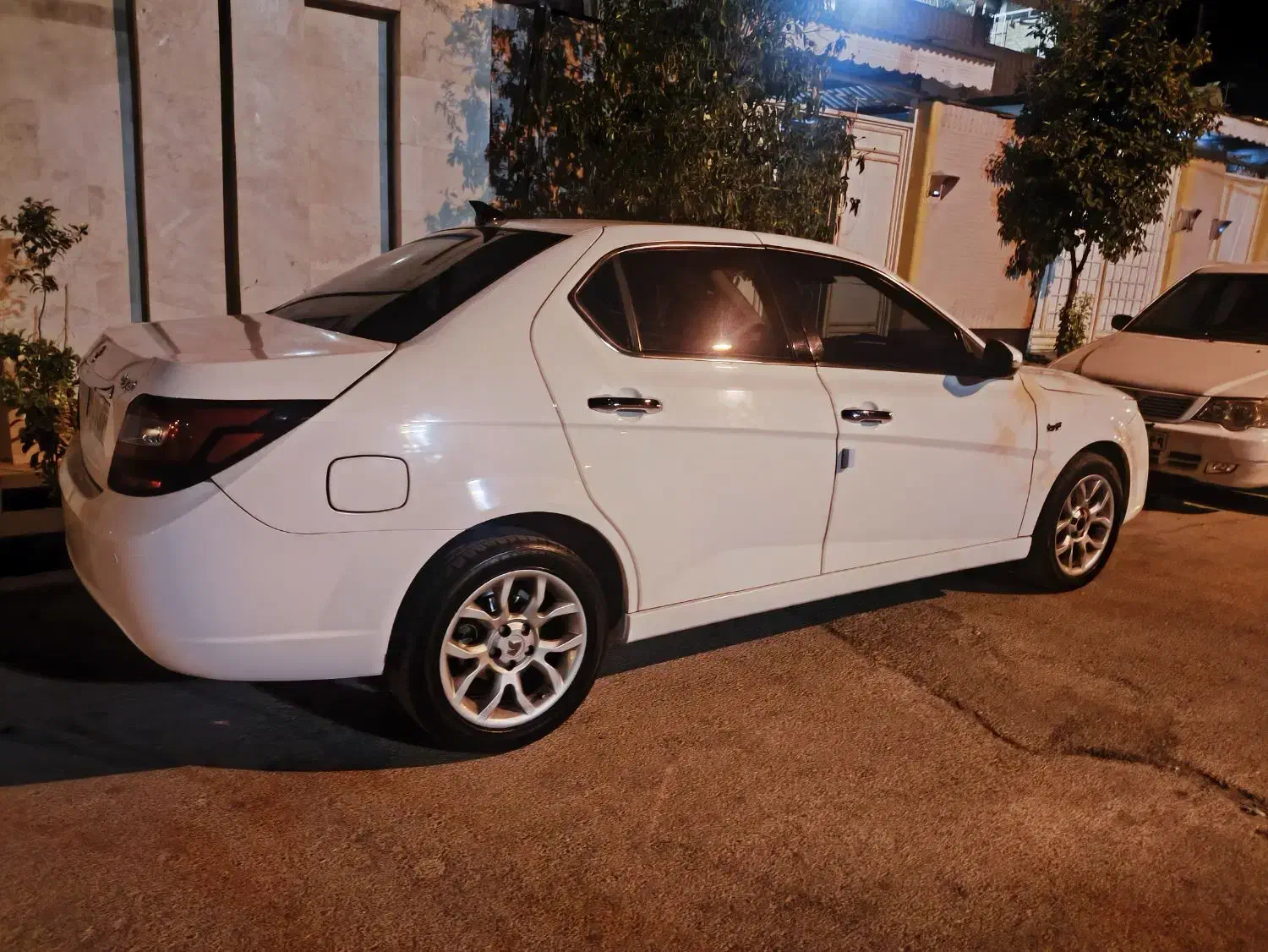 دنا اتومات توربو مدل ۴۰۲|خودرو سواری و وانت|دوگنبدان, |دیوار