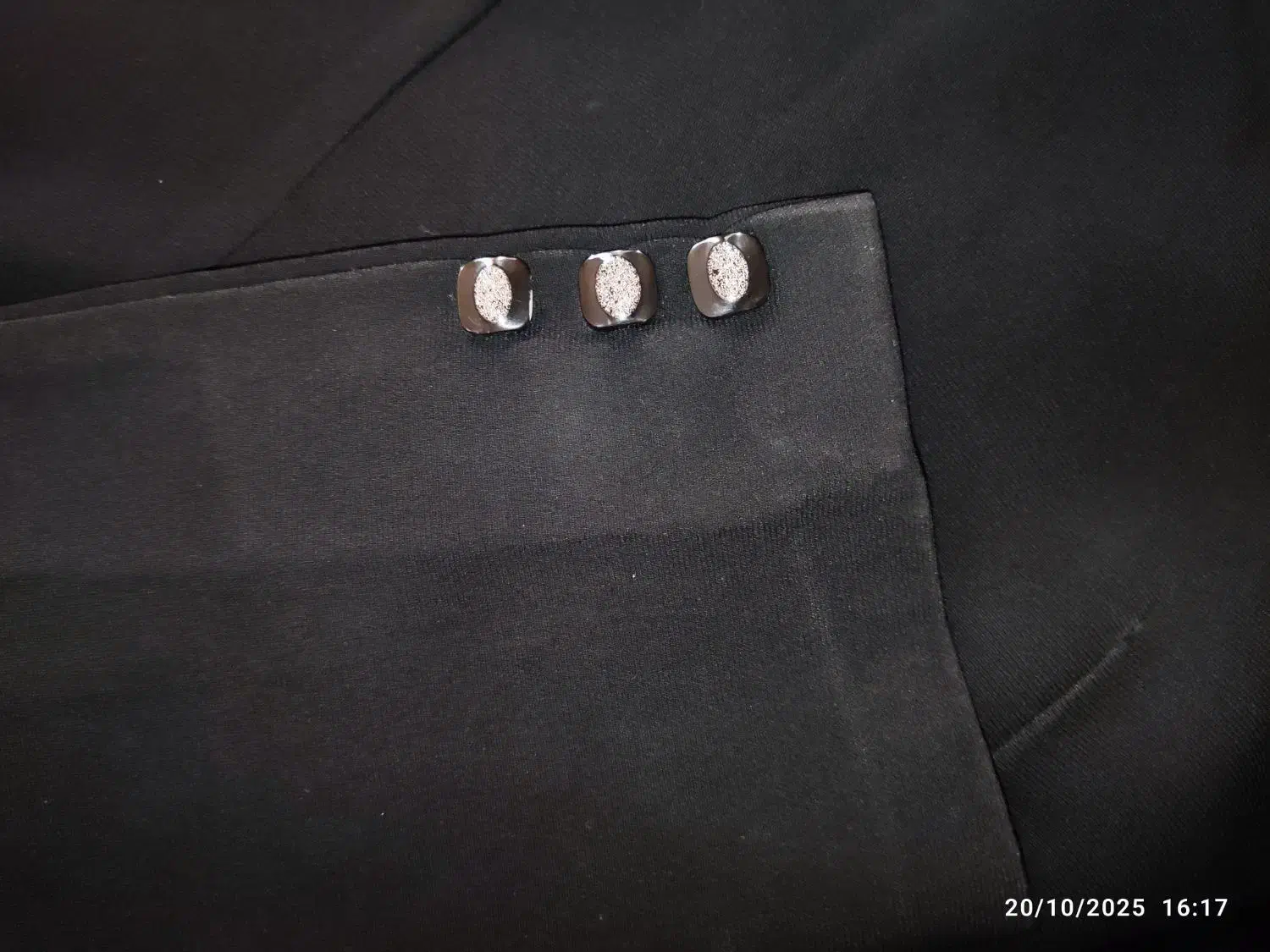 کت شلوار مشکی|لباس|صدرا-فارس, فاز ۱|دیوار