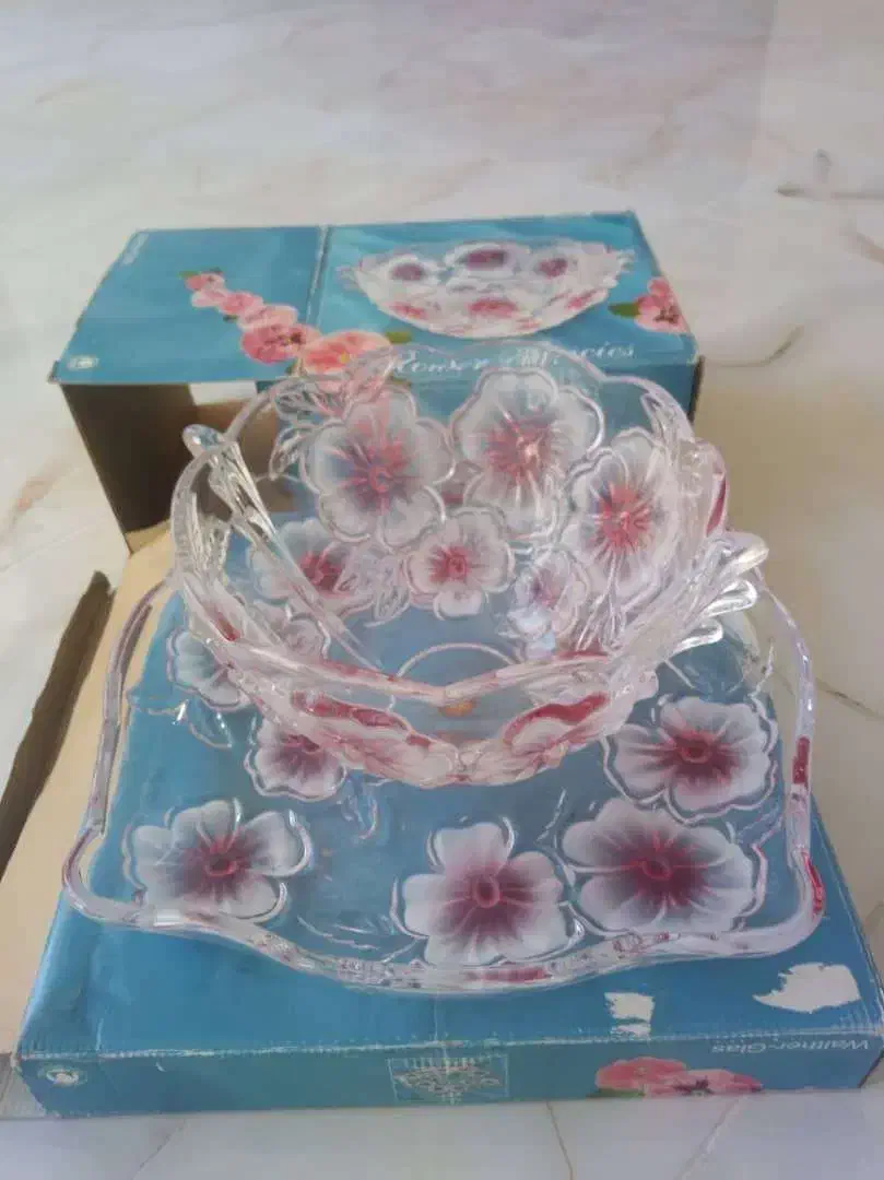 ظروف شیشه ای و کریستال|ظروف سرو و پذیرایی|تبریز, |دیوار