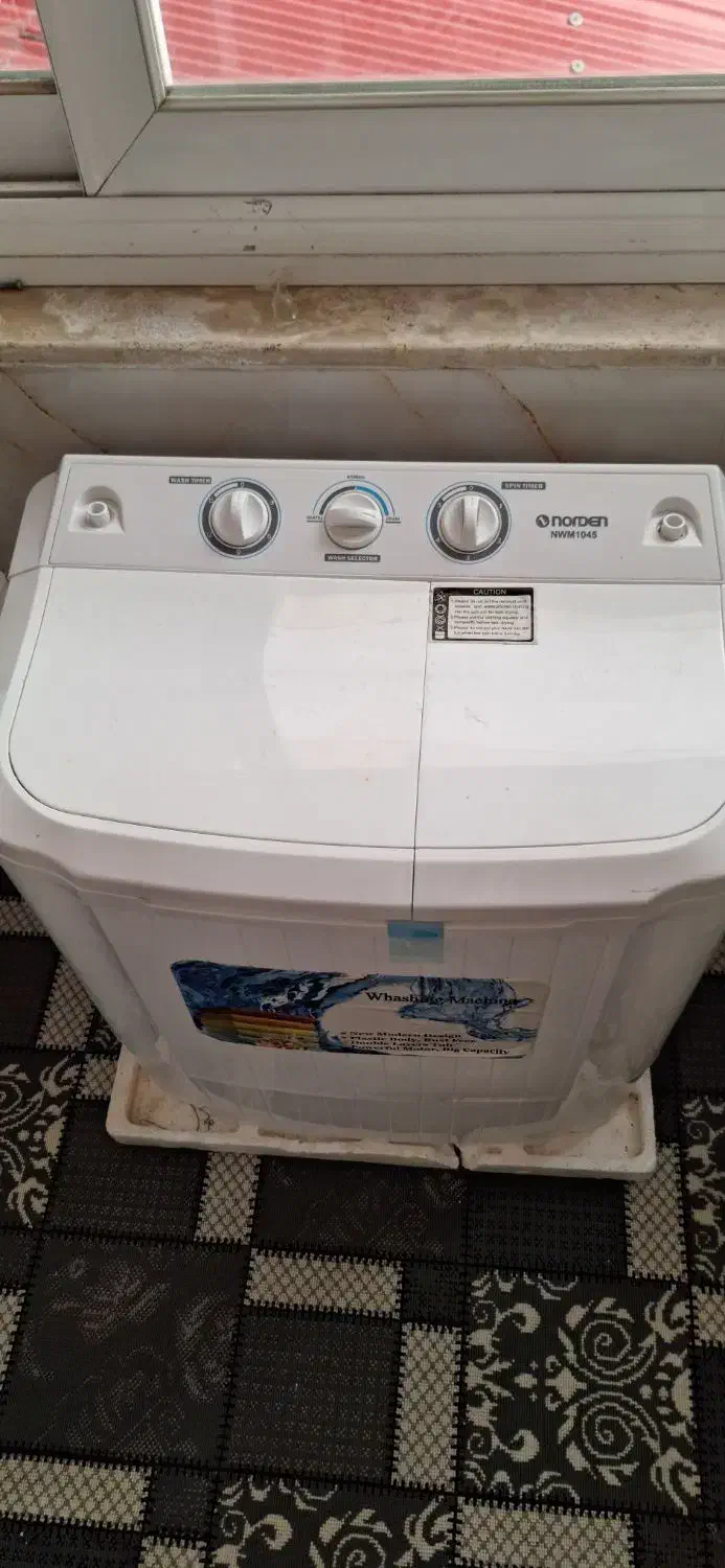 مینی واش یا کهنه شور|ماشین لباسشویی و خشک‌کن لباس|چاف و چمخاله, |دیوار