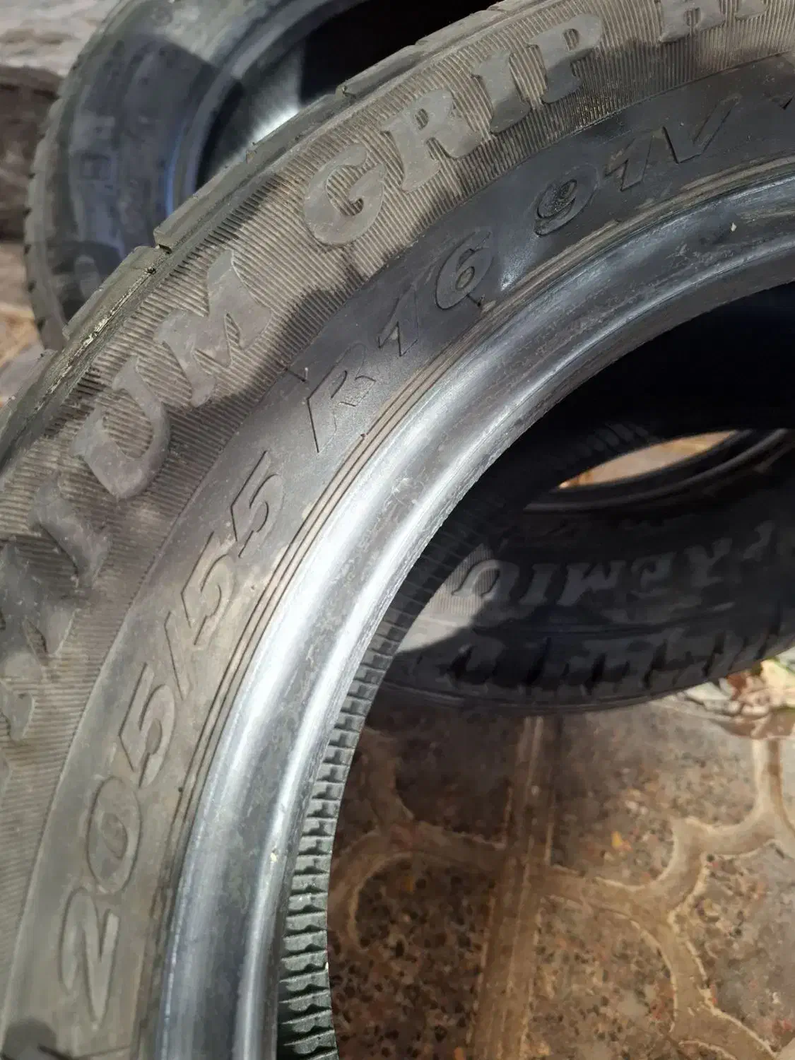 لاستیک۲۰۵/۵۵/۱۶رادیاتور دوو لاستیک پرایدو دوو|قطعات یدکی و لوازم جانبی|کرج, گلستان|دیوار