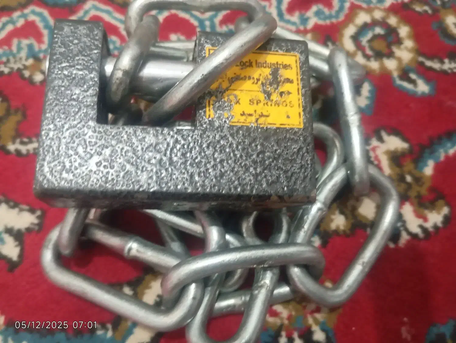 قفل و زنجیر پدال به فرمون ماشین اصلی|قطعات یدکی و لوازم جانبی|اردکان, |دیوار