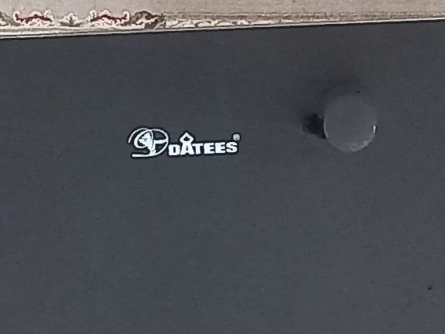 هود داتیس|هود|اسلام‌شهر, باغ فیض|دیوار