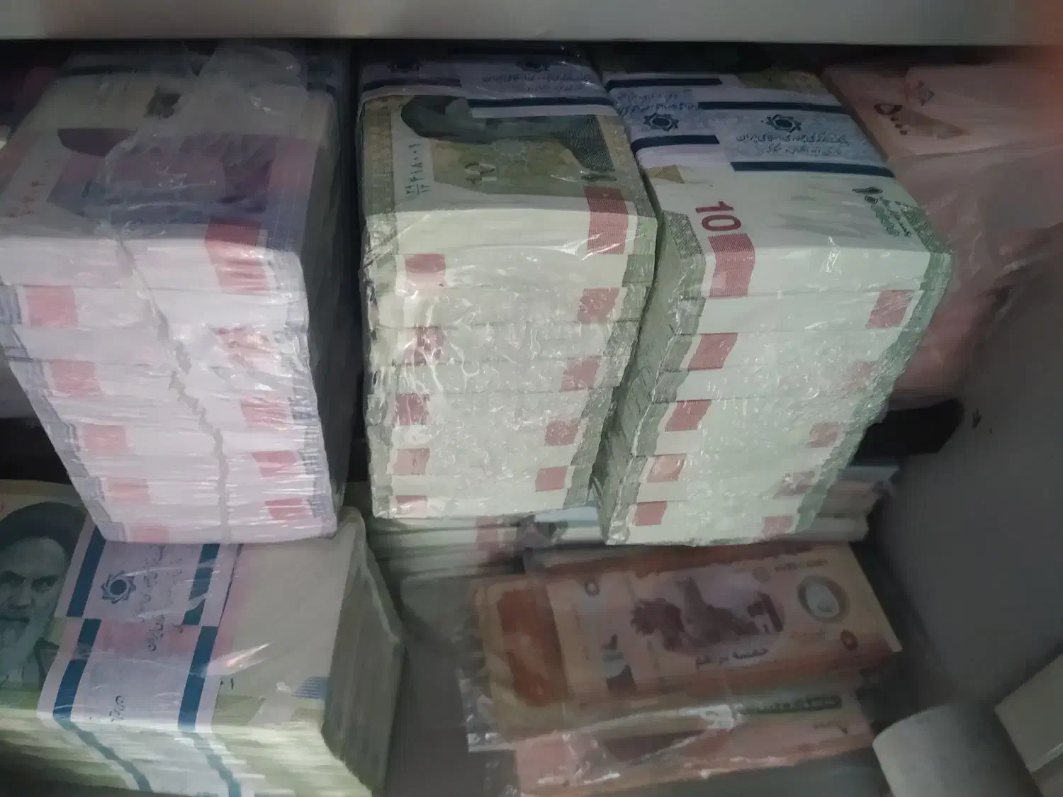 اسکناس های کلکسیونی و شاباش|کلکسیون سکه، تمبر، اسکناس|زنجان, |دیوار