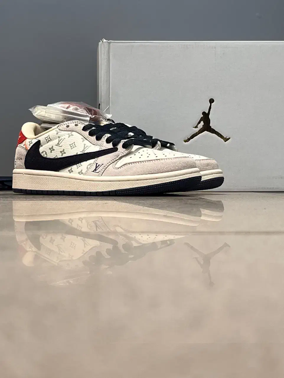 کتونی نایک جردن تراویس لویی ویتون سایز زنانه|کیف، کفش، کمربند|تهران, باشگاه نفت|دیوار