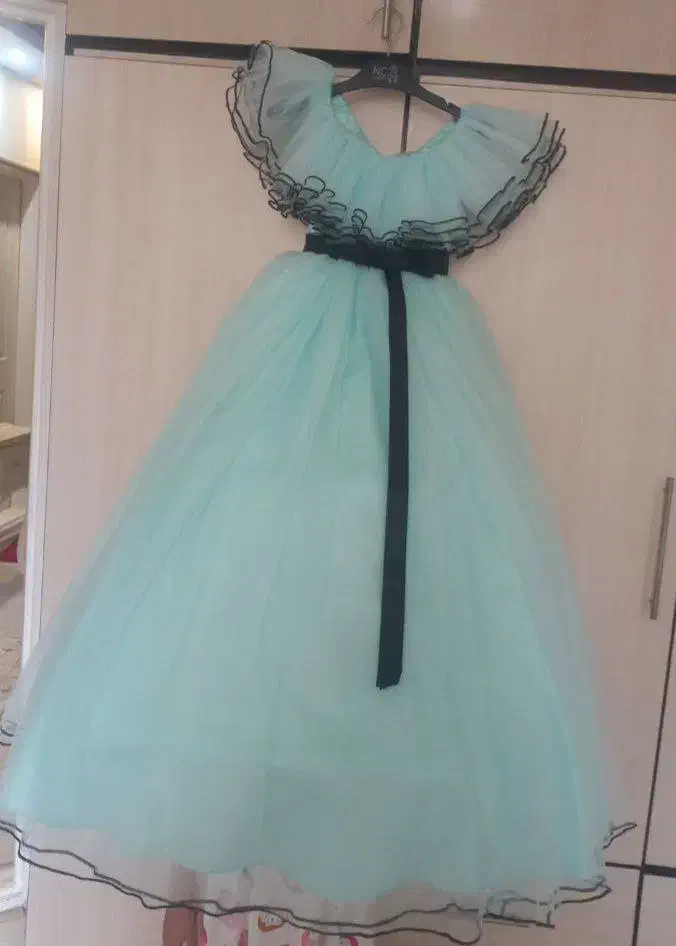 پیراهن مجلسی|لباس|کوراییم, |دیوار