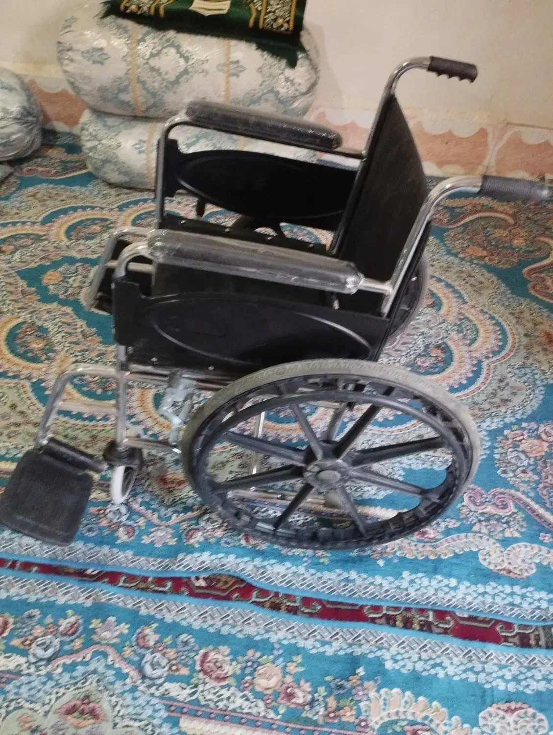 ویلچر نو اصلان استفاده نشد بفروش میرسد|آرایشی، بهداشتی، درمانی|زابل, |دیوار