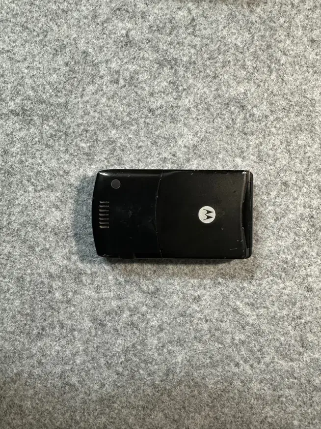 گوشی موتورولا V3i|موبایل|تهران, چیتگر شمالی|دیوار