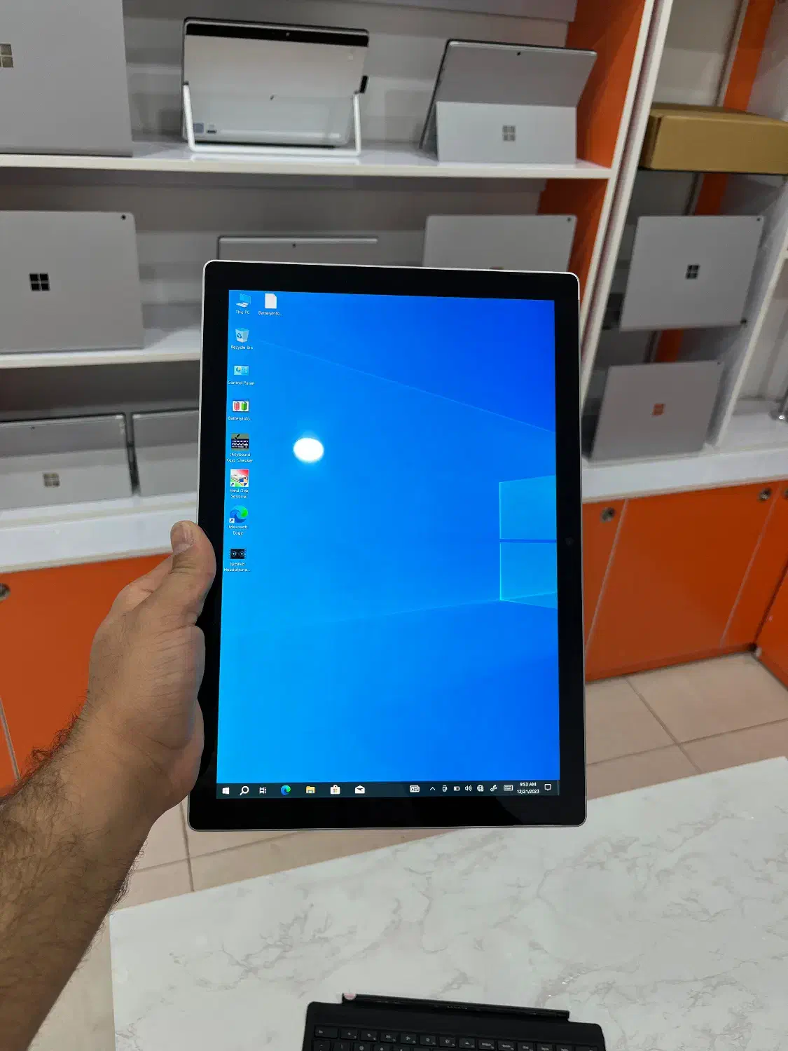 سرفیس پرو ۵ سیم کارت خورsurface pro 5 i5|رایانه همراه|شیراز, ملاصدرا|دیوار