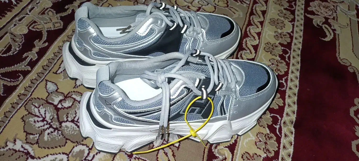 کفش نونو خارجی|کیف، کفش، کمربند|سیوان, |دیوار