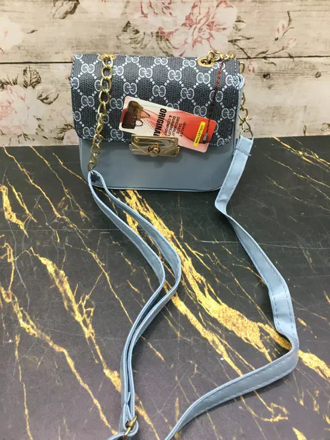 کیف دوشی|کیف، کفش، کمربند|لاهیجان, طالقانی|دیوار