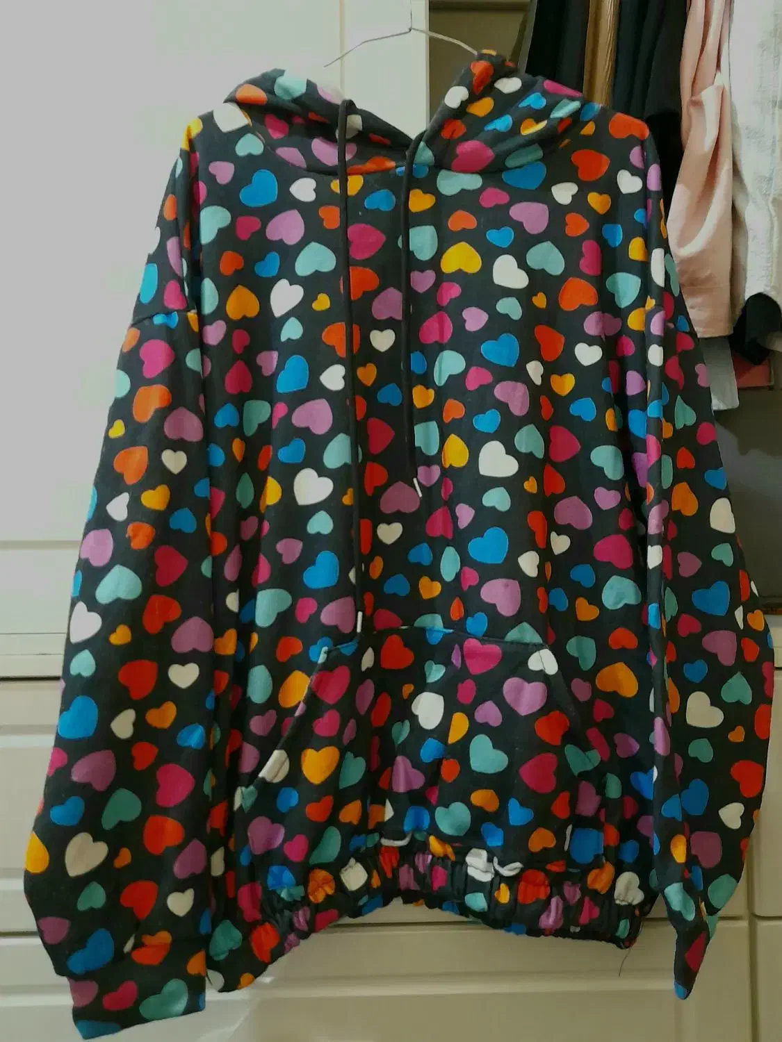 مانتو لی و هودی|لباس|ملارد, |دیوار