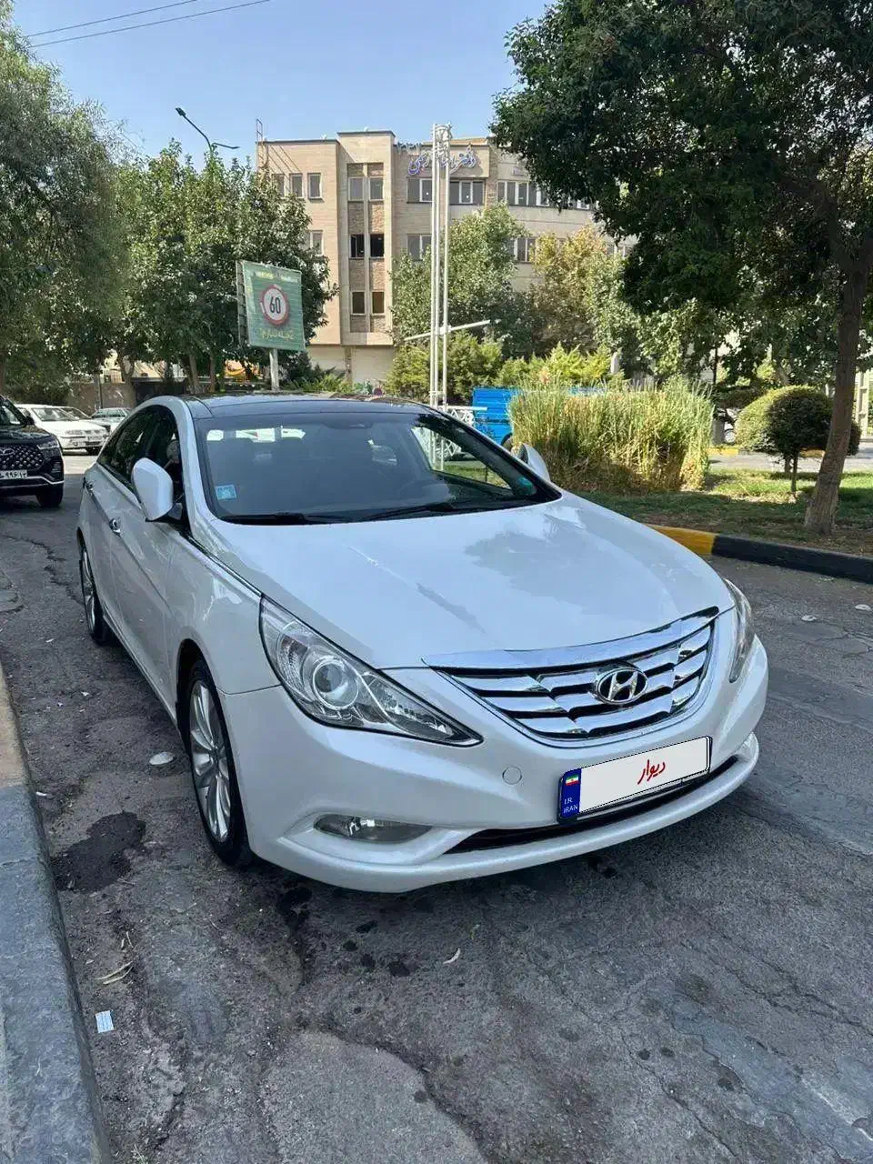 سوناتاyf وای اف ۲۰۱۳ نقد واقساط|خودرو سواری و وانت|اصفهان, شهید رجایی|دیوار