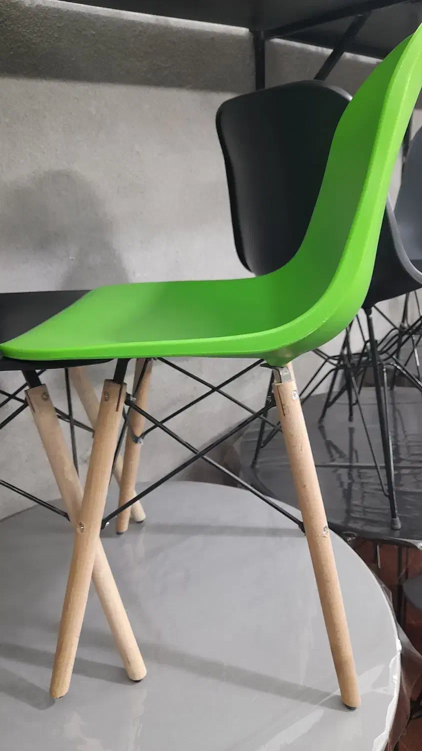 صندلی نشیمن‌‌فایبربتونی رنگ|صندلی و نیمکت|حمیدیا, |دیوار