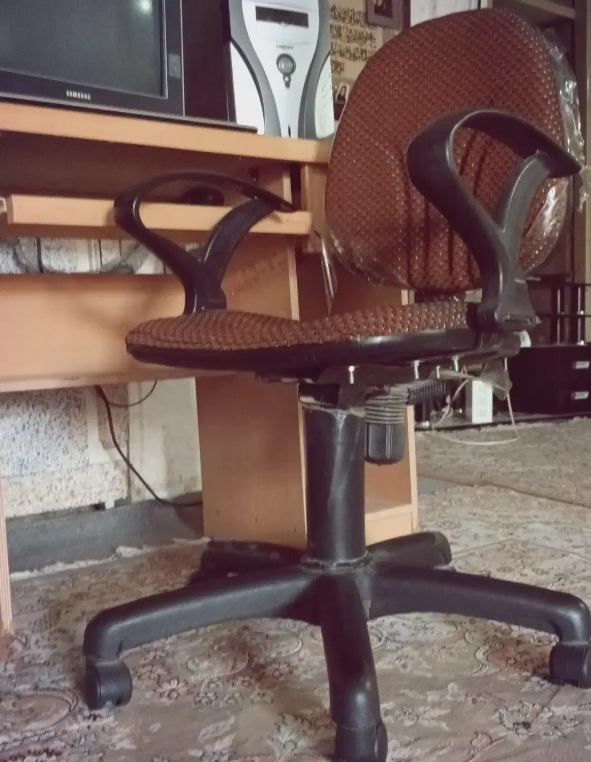 کامپیوتر میز و صندلی|رایانه رومیزی|کرمانشاه, |دیوار