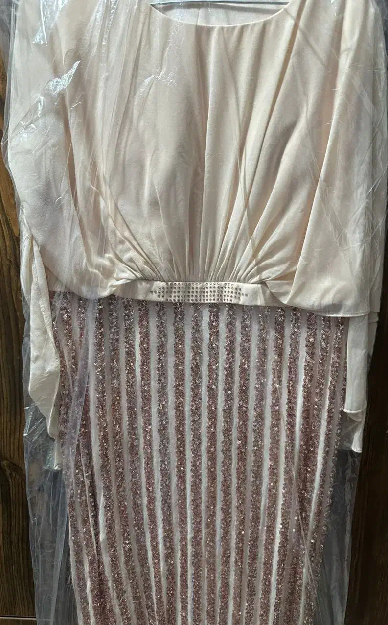 لباس مجلسی|لباس|تهران, شمشیری|دیوار