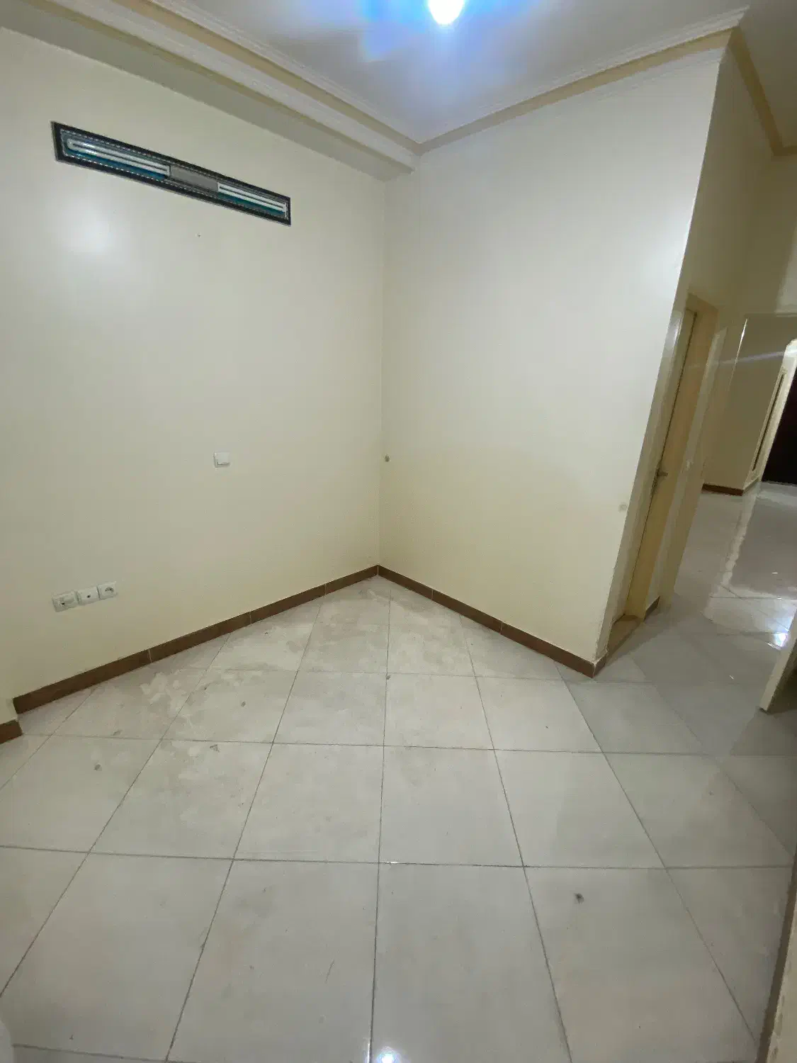 آپارتمان ۶۳متری بلور سازی