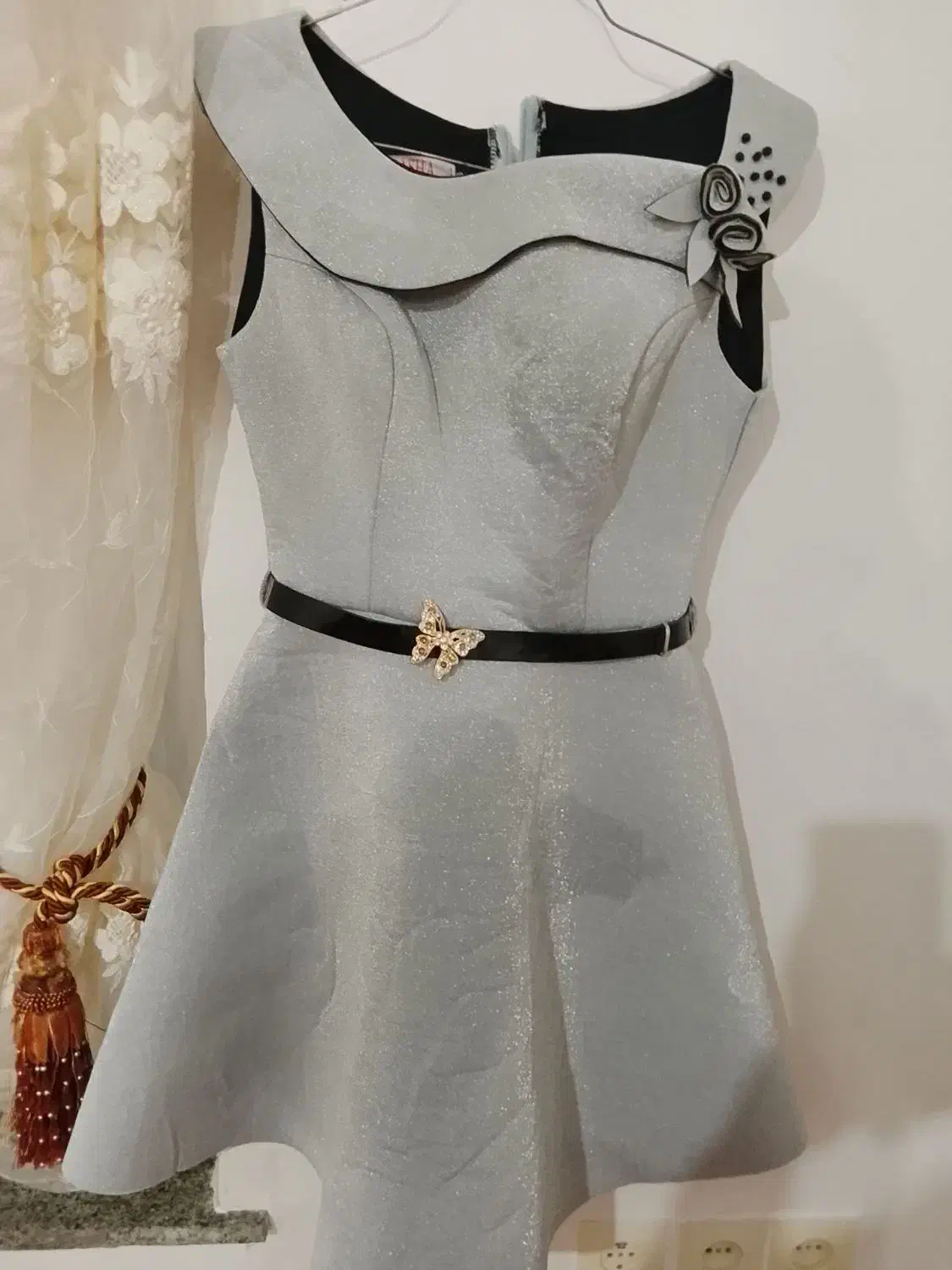 لباس مجلسی|لباس|باسمنج, |دیوار