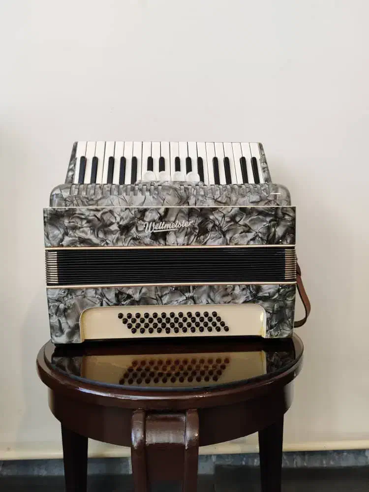 آکاردیون ولتمستر|پیانو، کیبورد، آکاردئون|تبریز, |دیوار