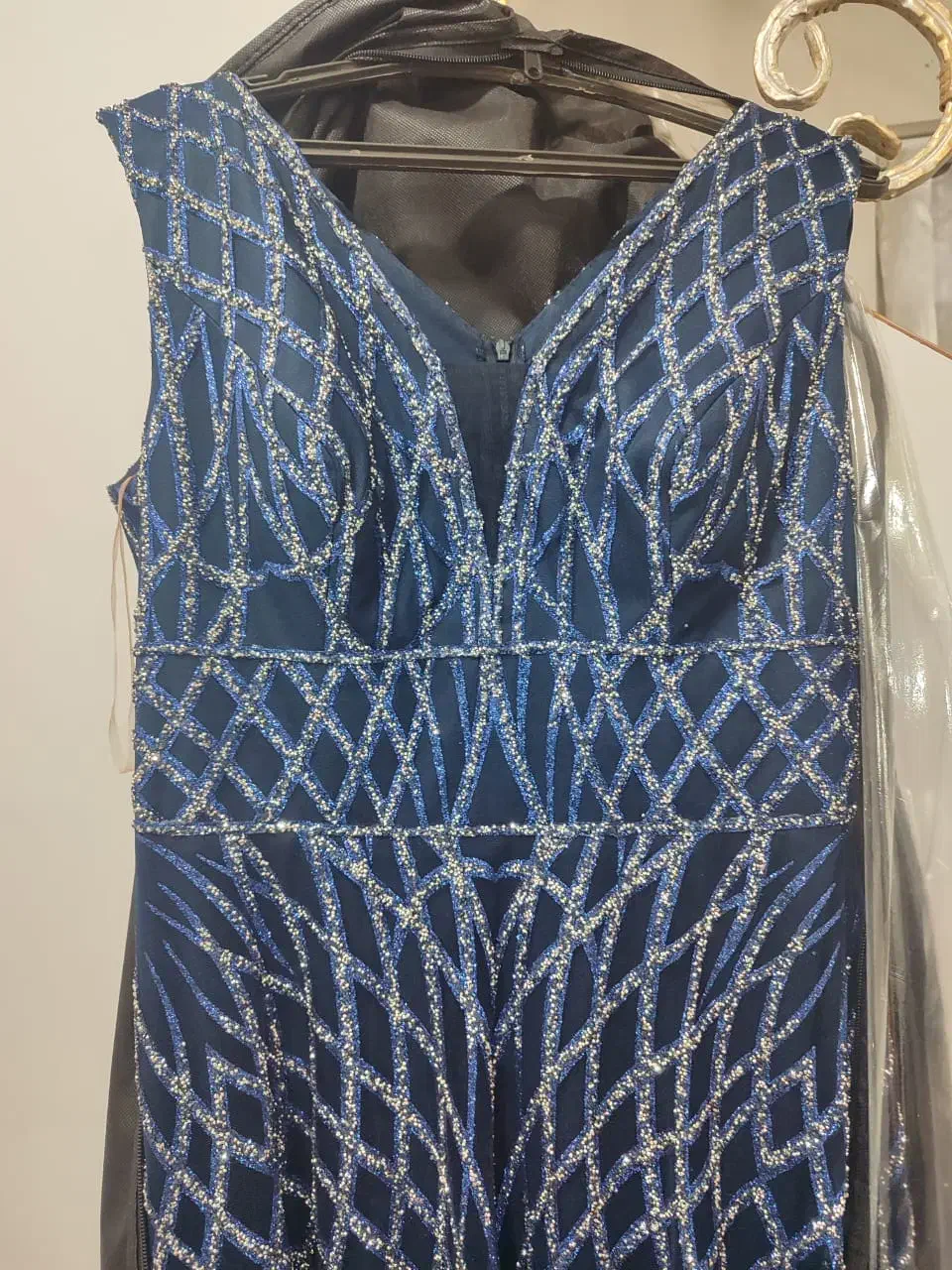 پیراهن مجلسی|لباس|رشت, پیرکلاچای|دیوار