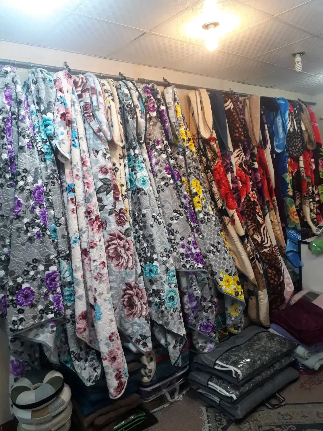 پتو سرای باران در پردیسان|رختخواب، بالش، پتو|قم, پردیسان|دیوار
