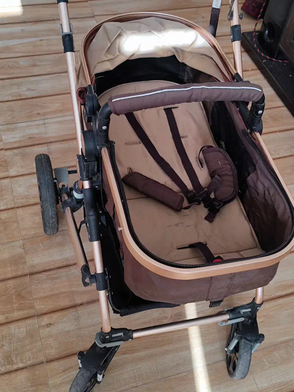 کالسکه خارجی در حد نو|کالسکه و لوازم جانبی|گناباد, |دیوار