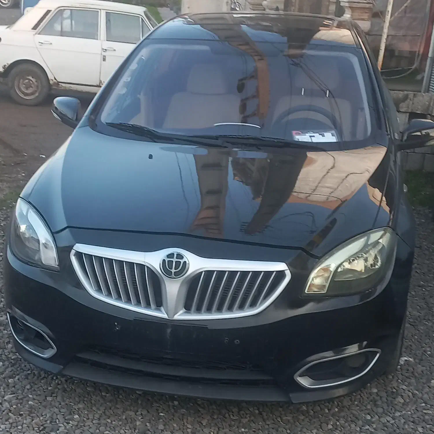 برلیانس ۳۲۰اتومات سالم|خودرو سواری و وانت|رشت, گلباغ نماز|دیوار