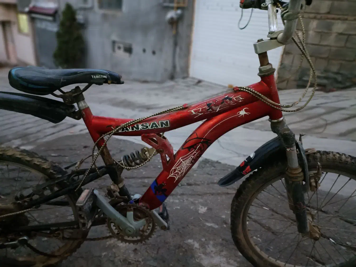 دوچرخه یانسان|دوچرخه، اسکیت، اسکوتر|بانه, |دیوار