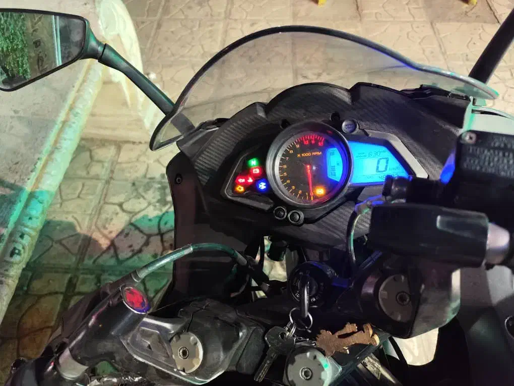 RS 200|موتورسیکلت|پردیس, فاز ۲|دیوار