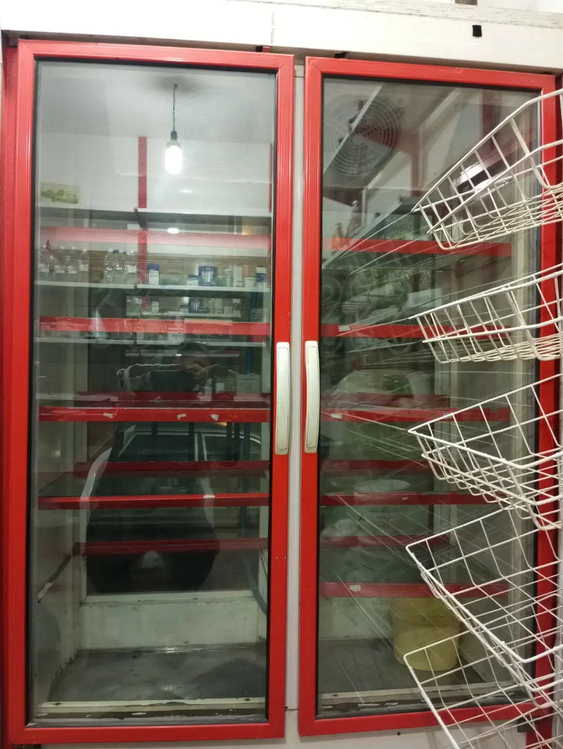 یک دستگاه یخچال دو در شیرینی پزی و مغازه|فروشگاه و مغازه|فامنین, |دیوار