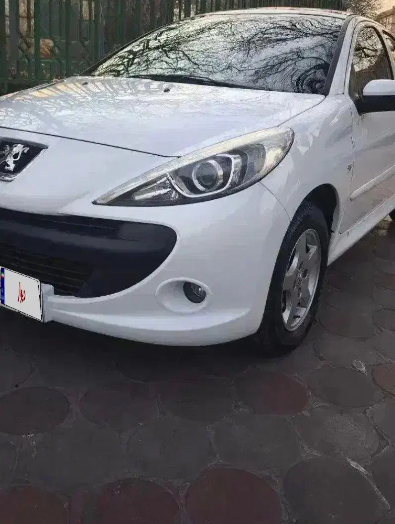 ۲۰۷پانا مدل ۴۰۲|خودرو سواری و وانت|قم, سالاریه|دیوار