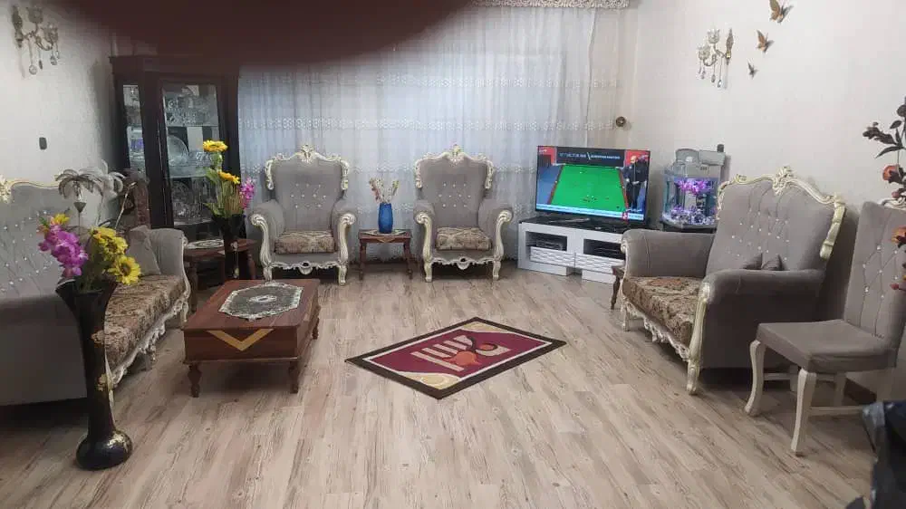 مبل هفت نفر بسیار تمیز|مبلمان خانگی و میز عسلی|تهران, مجیدیه|دیوار