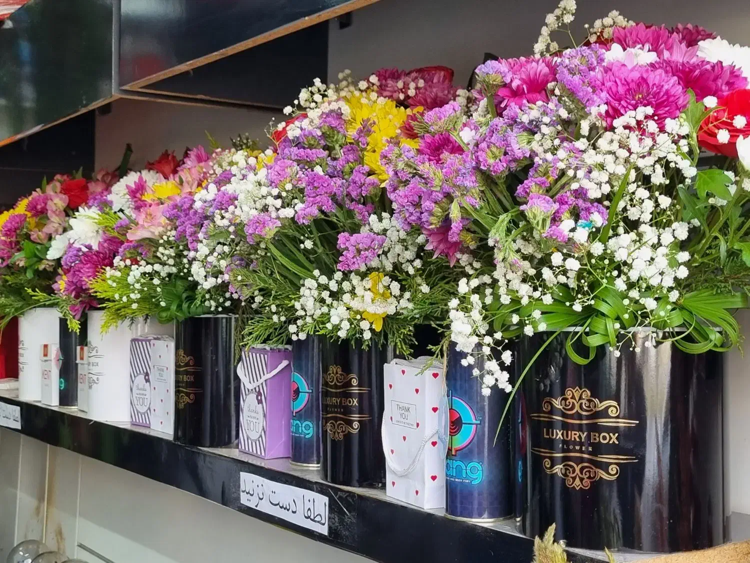 گل دسته گل باکس گیاه طبیعی آپارتمان شیک هدیه عالی|گل و گیاه طبیعی|مشهد, حجاب (شهرک غرب)|دیوار