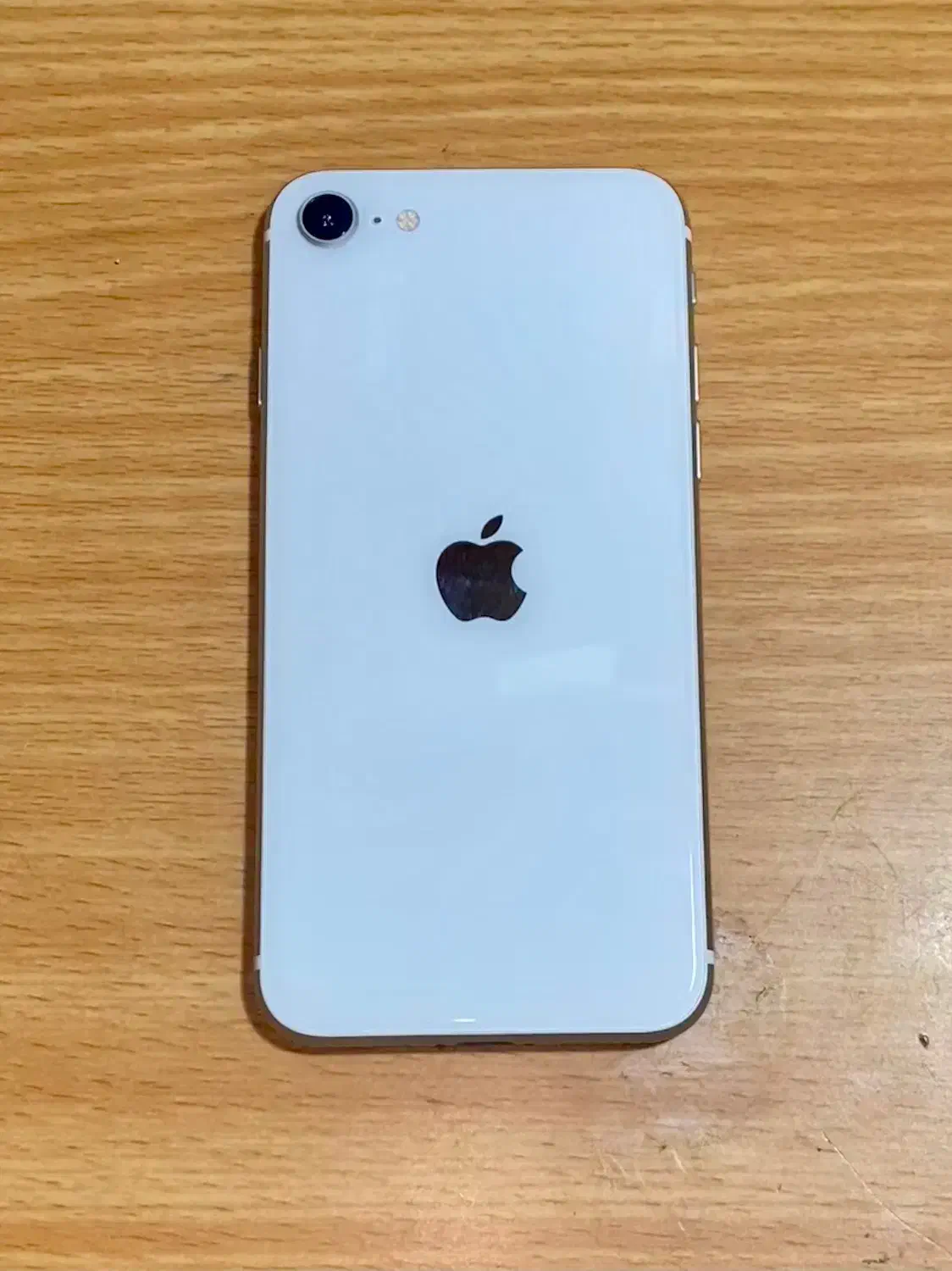 آیفون SE 2020 درحدنو 128گیگ|موبایل|رشت, گلسار|دیوار