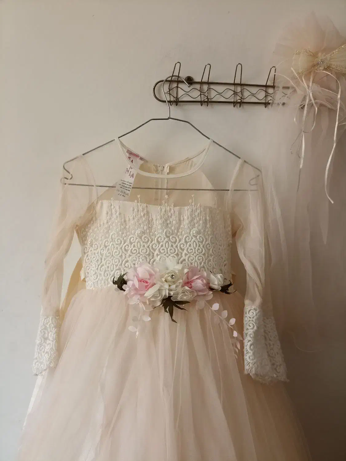 لباس عروس دخترونه|لباس|شیراز, شریف‌آباد|دیوار