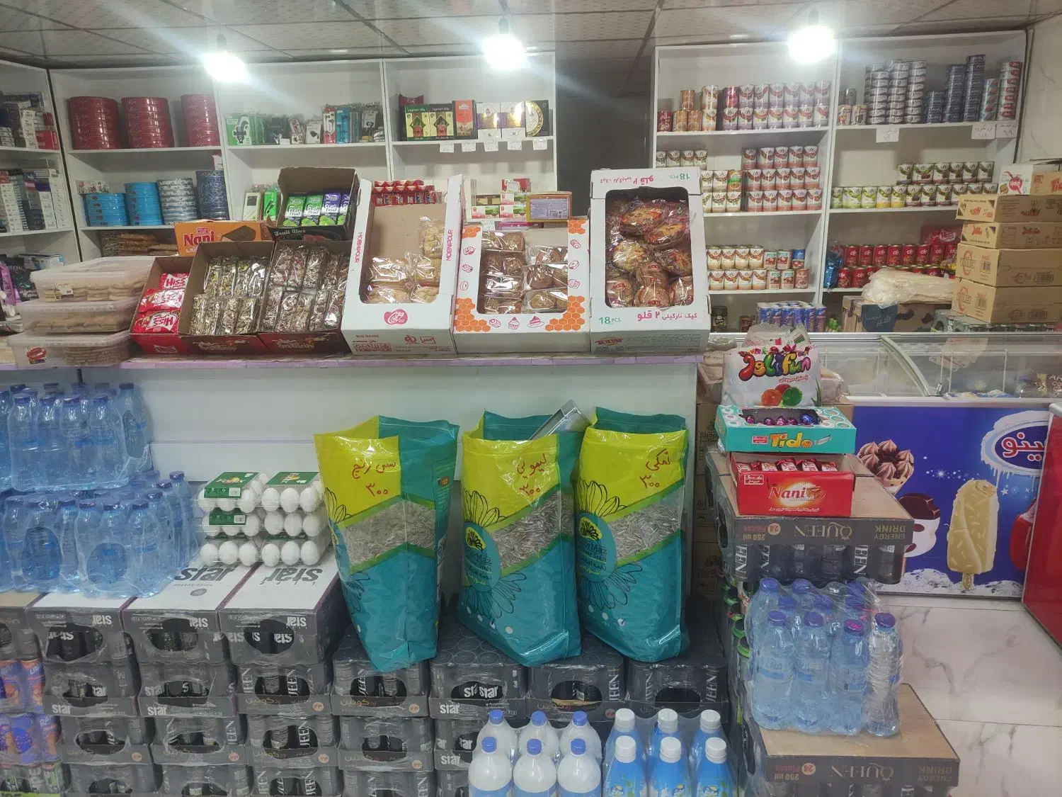 واگذاری فروشگاه مواد غذایی با درآمد مناسب|فروش مغازه و غرفه|قم, قلعه صدری|دیوار