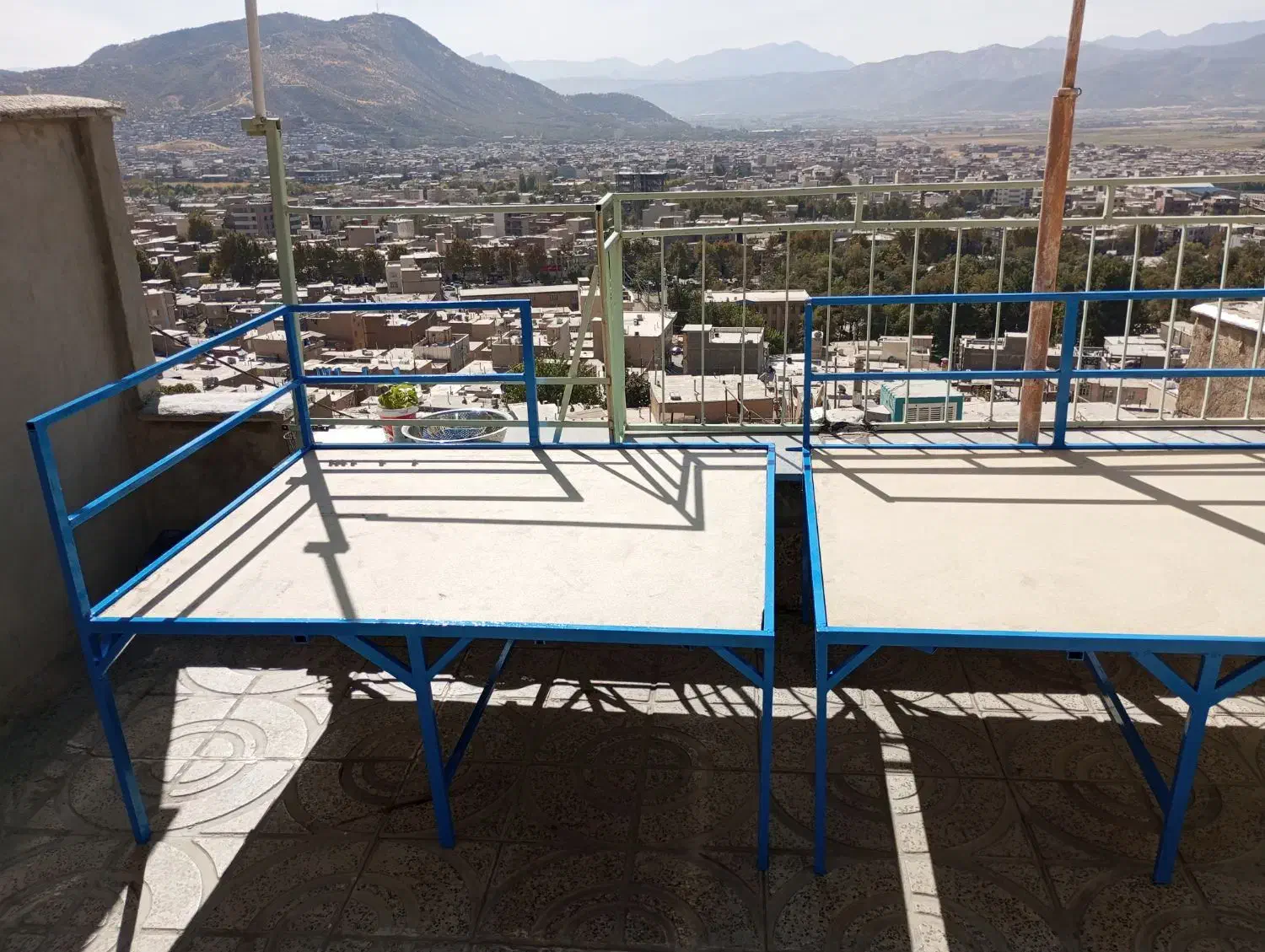 میزسنتی..آهنی|میز و صندلی غذاخوری|مریوان, |دیوار