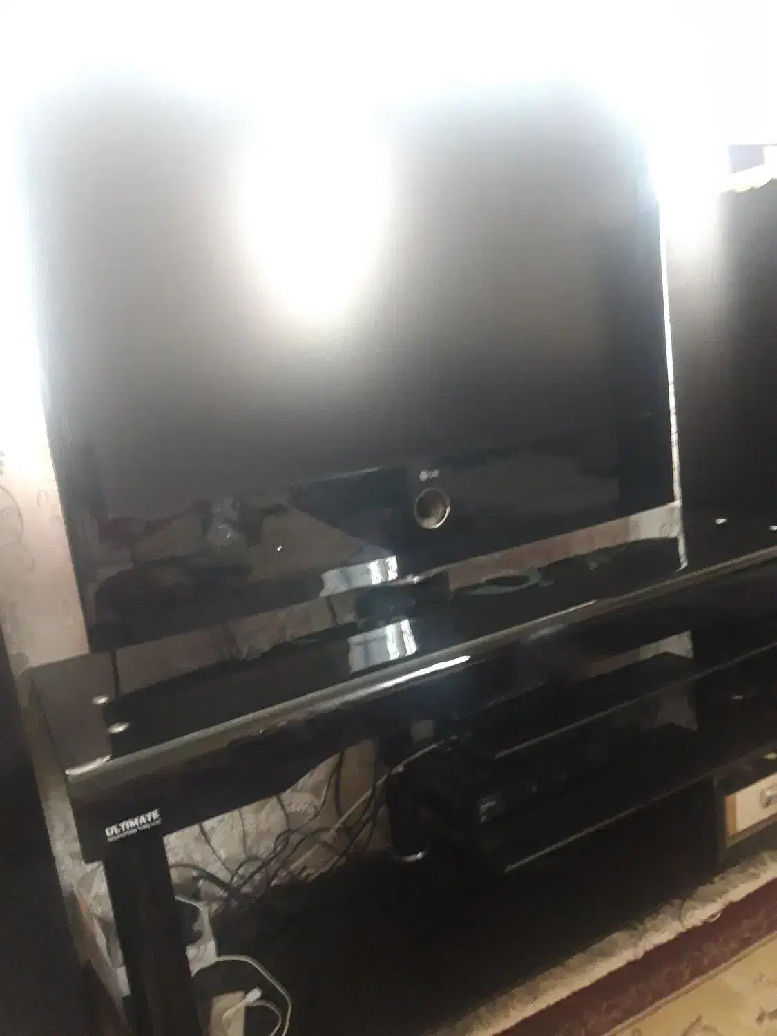 LCD الجی 42|تلویزیون و پروژکتور|ری, جوانمرد قصاب|دیوار