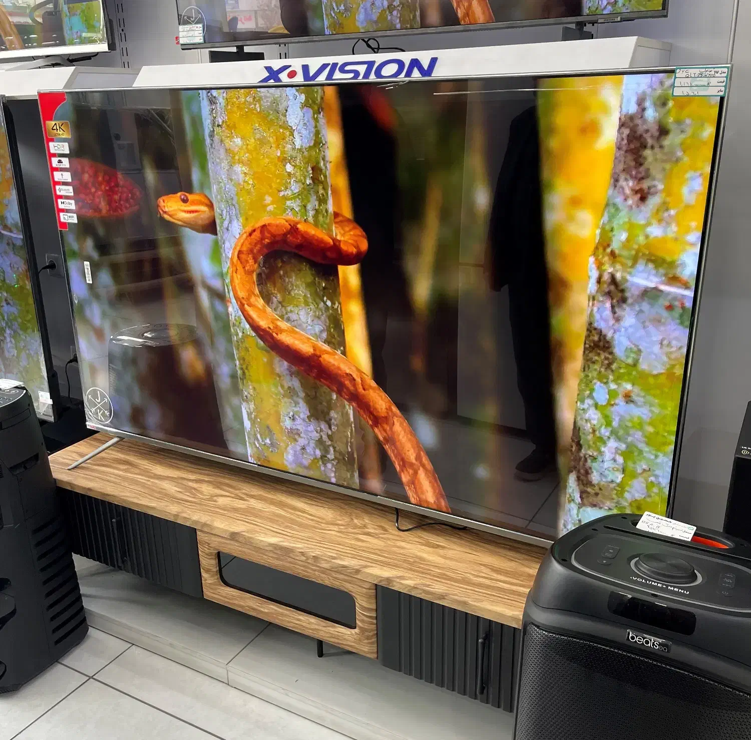 فروش ویژه تلویزیون JVC با قیمت رقابتی|تلویزیون و پروژکتور|ارومیه, |دیوار