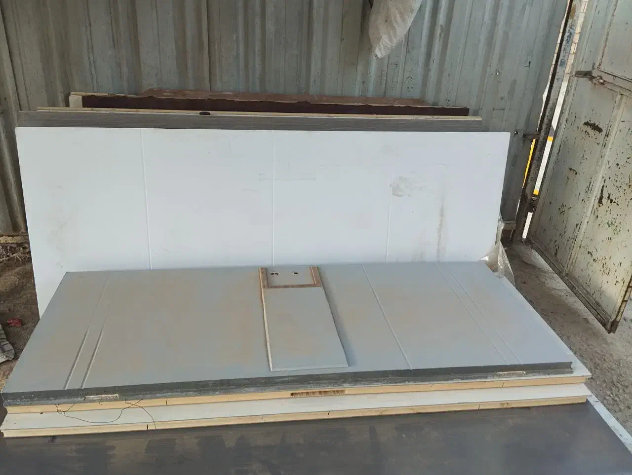 درب چوبی برای کنار قالب تیرچه بلوک|مصالح و تجهیزات ساختمان|شیراز, کیان آباد|دیوار