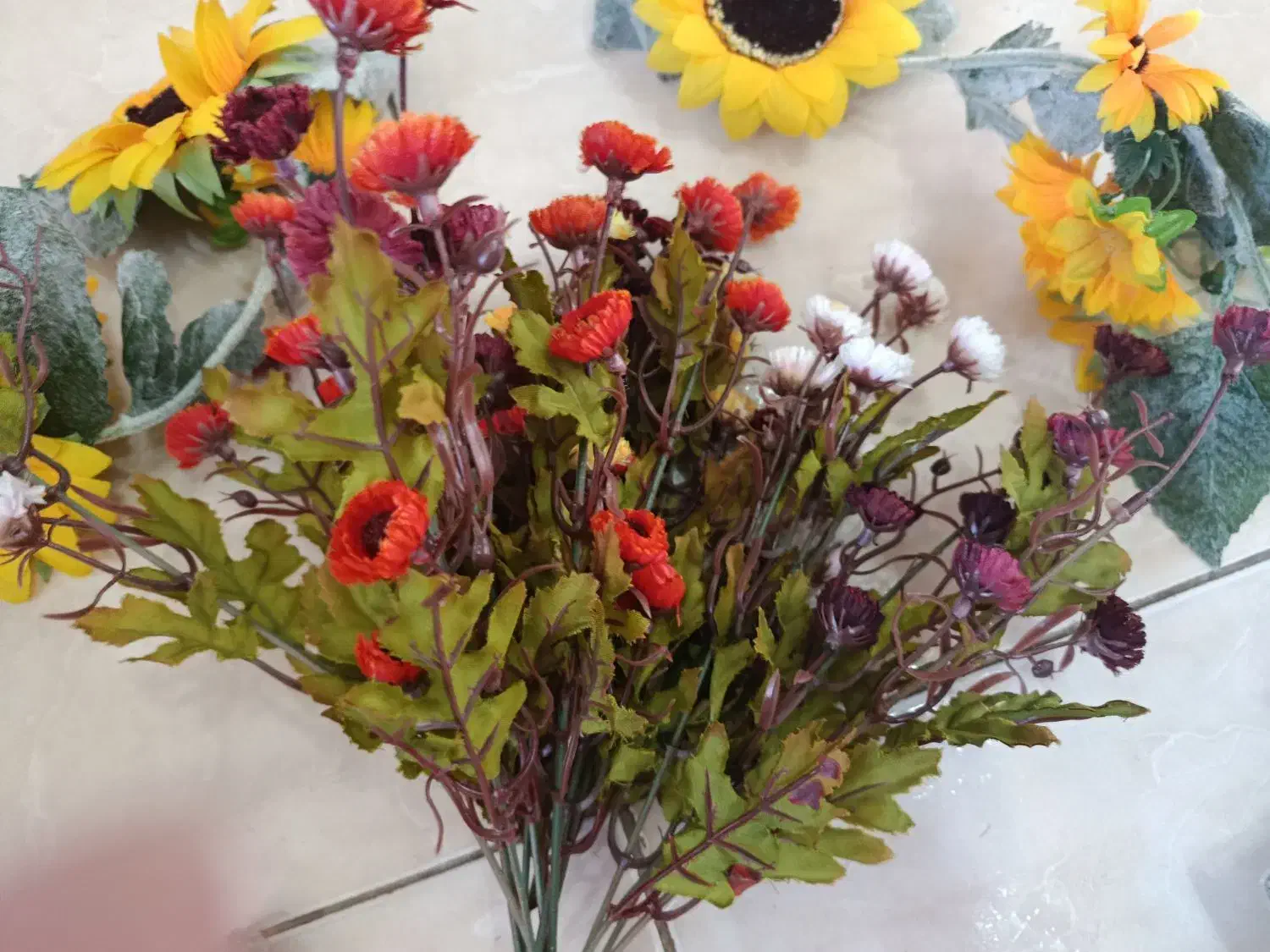 گل آویز وگلدانی|گل مصنوعی|فولادشهر, مسکن مهر فولادشهر|دیوار