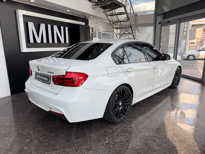 Bmw330/بی ام و‌۳۳۰  2018 بدون رنگ کارکرد ۶۰/۰۰۰|خودرو سواری و وانت|تهران, اختیاریه|دیوار