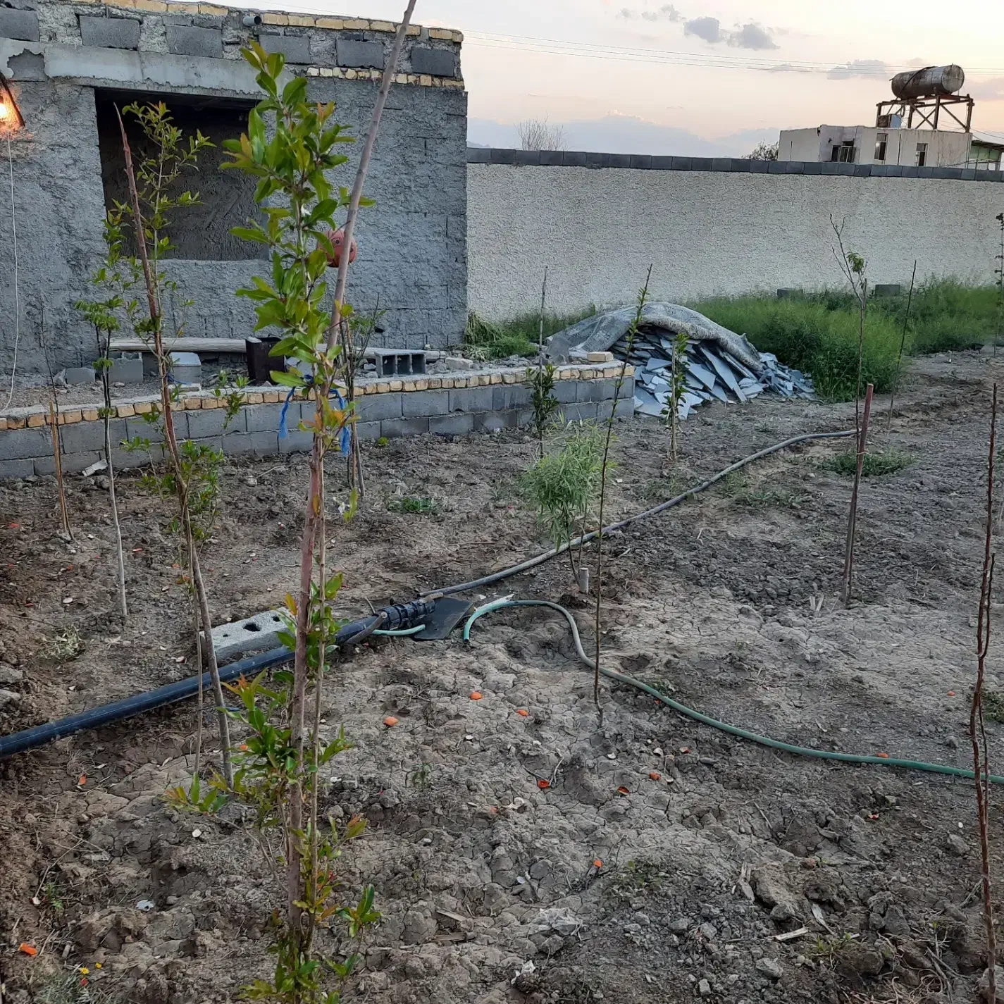 اجاره ملک چهار دیواری واقع در روستای دشتی|اجارهٔ دفتر صنعتی، کشاورزی، تجاری|اصفهان, بهارستان|دیوار