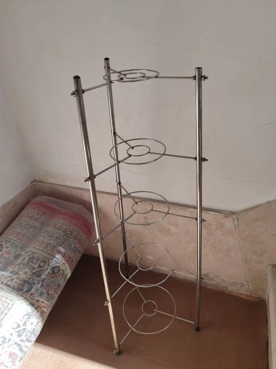 استند و پایه فلزی|آب‌چکان و نظم‌دهنده ظروف|سبزوار, امیر کبیر|دیوار