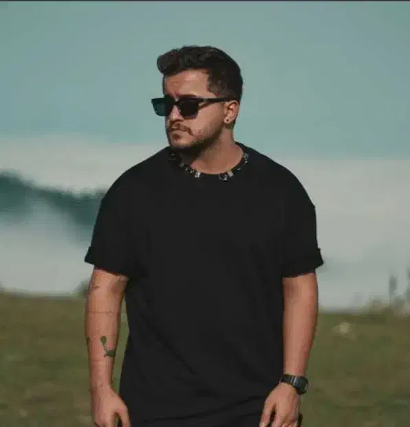 بلیط ردیف جلو وسط کنسرت عرشیاس(فروش درب مغازه)|بلیت کنسرت|اصفهان, باغ زرشک|دیوار