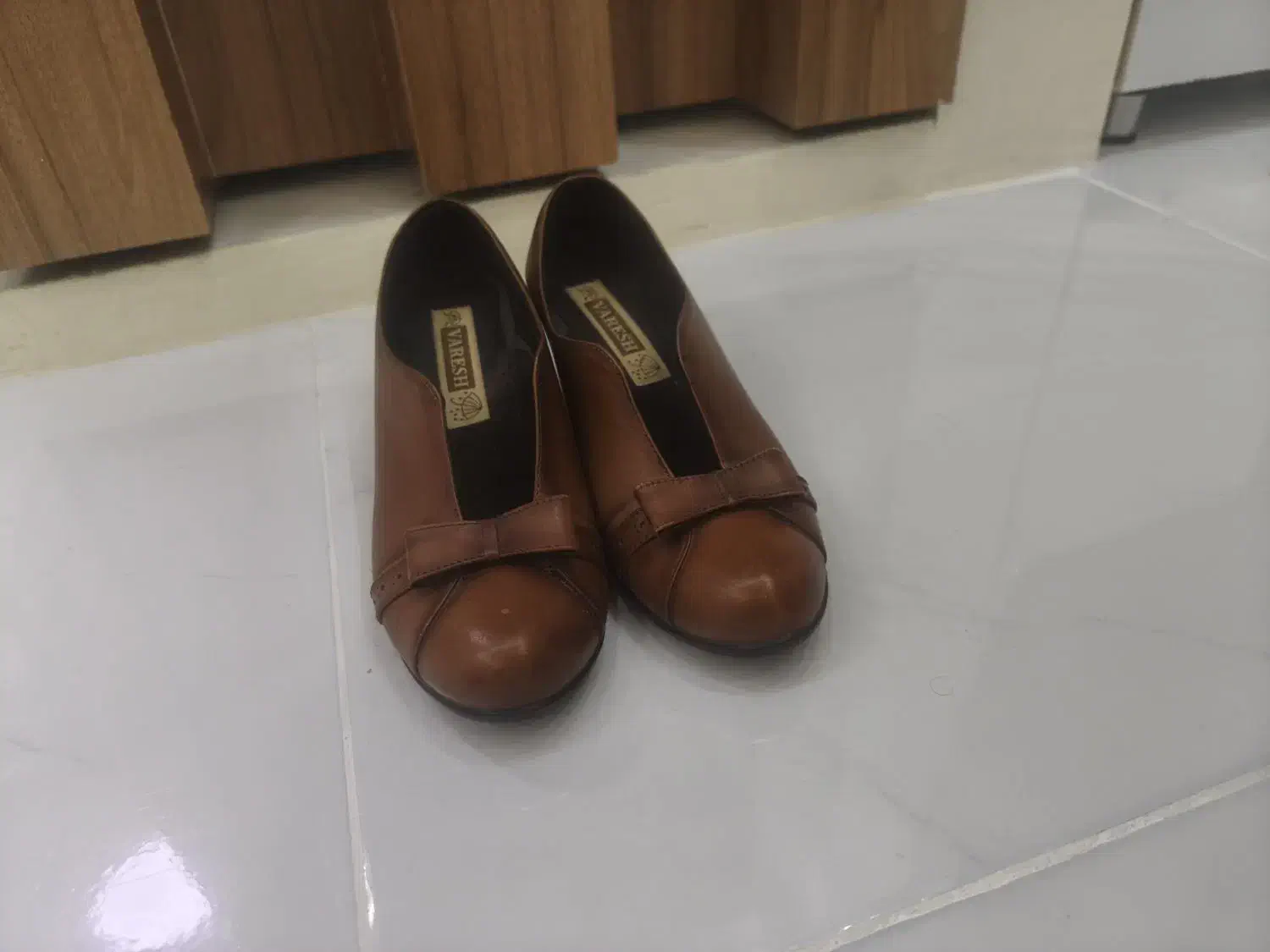 کفش مجلسی|کیف، کفش، کمربند|گلبهار, شهر جدید گلبهار|دیوار