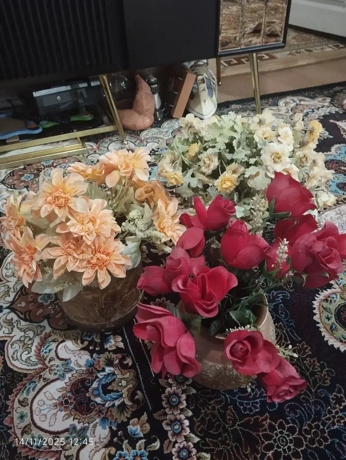 گل به همراه گلدان|گل مصنوعی|گرگان, |دیوار