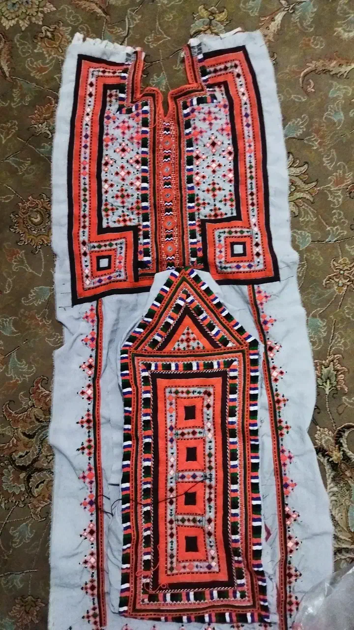 سه دست لباس تپه ای دست دوز آماده فروش.بدون شال|لباس|کهنوج, |دیوار