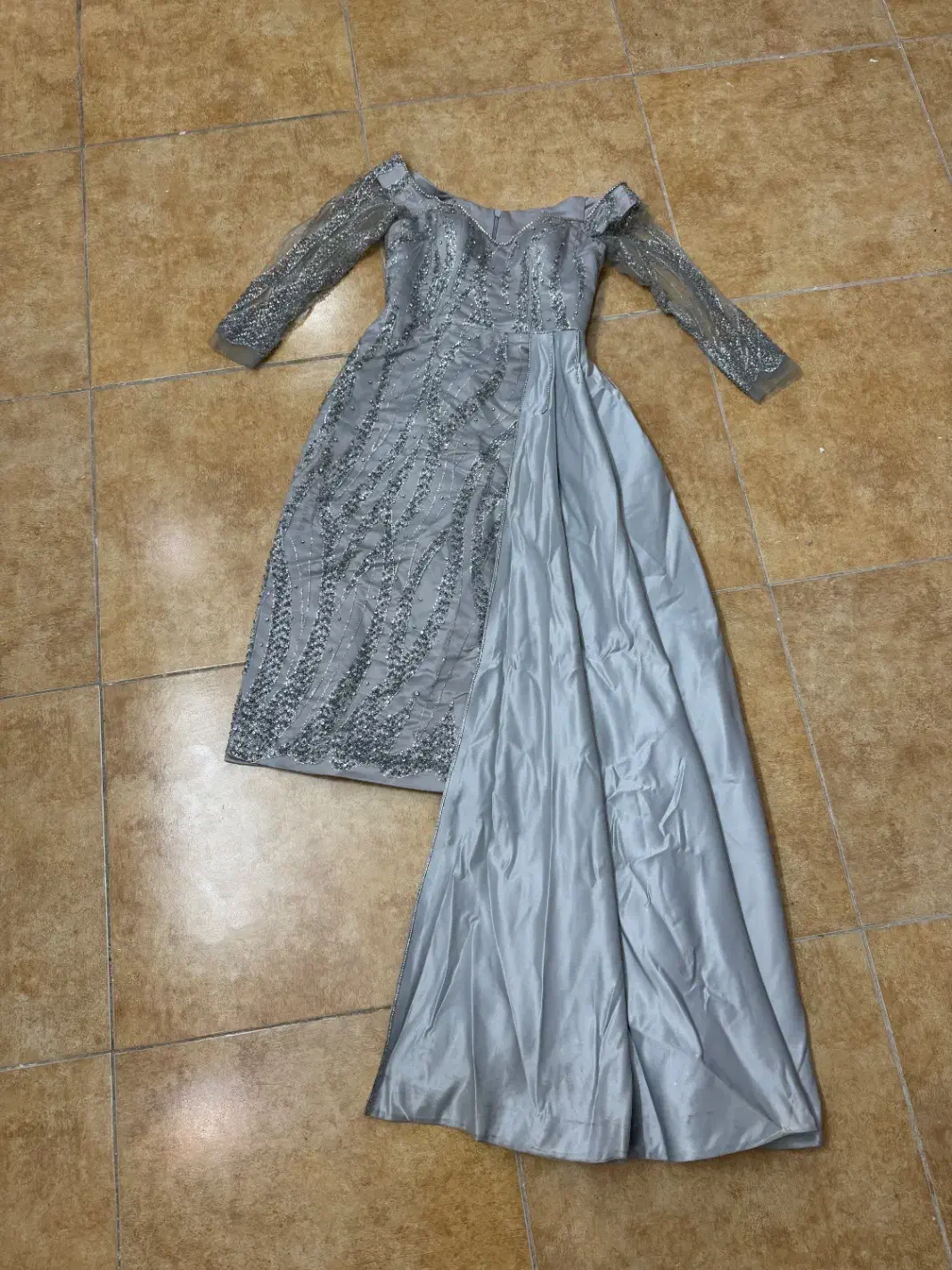 مجلسی سایز۳۷|لباس|قدس, شهر‌قدس|دیوار